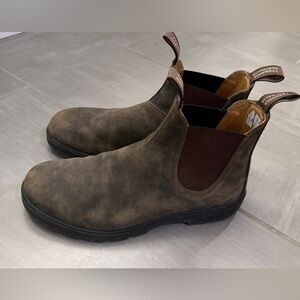 Blundstone Chelsea Boots 11 men (fits 12)